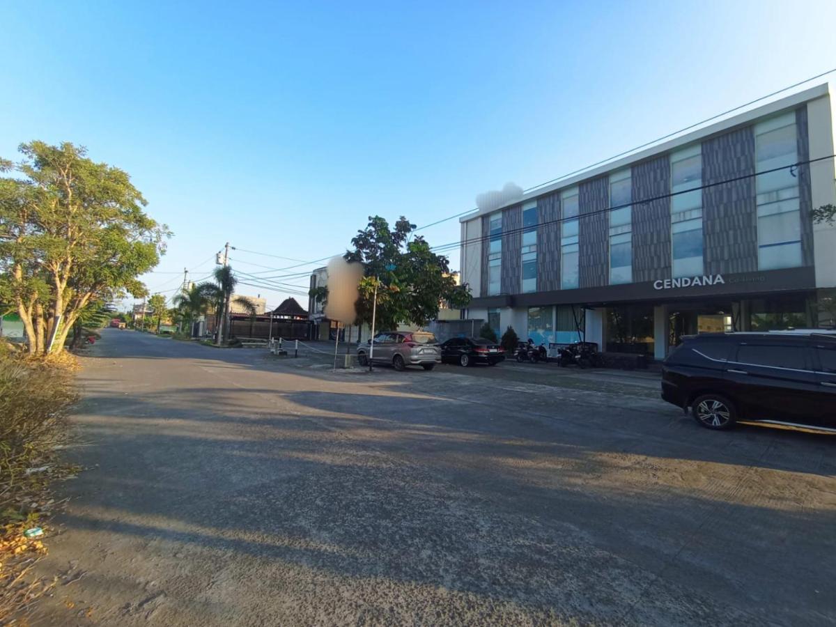 Отель Cendana Coliving Solo Baru Экстерьер фото