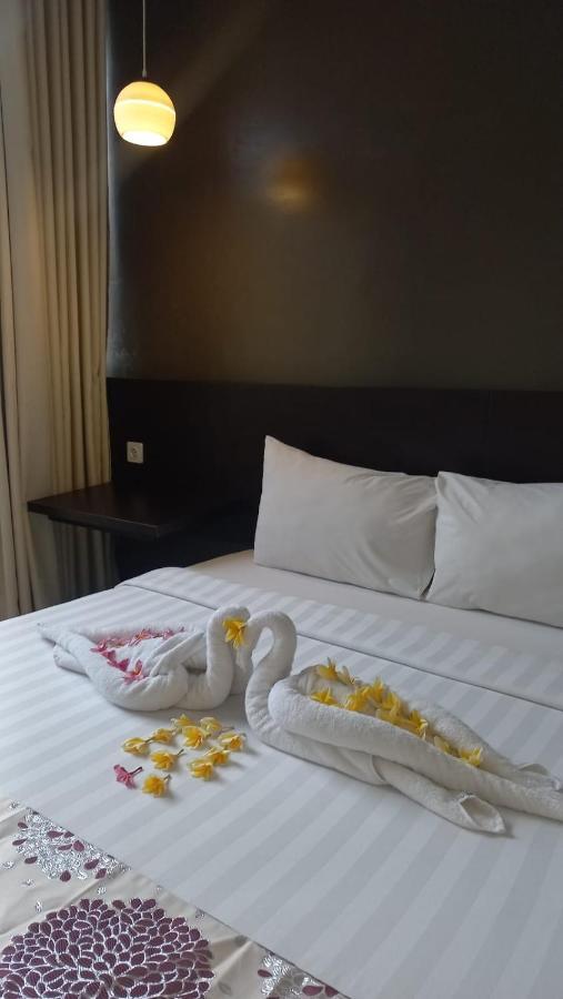 Отель Cendana Coliving Solo Baru Экстерьер фото